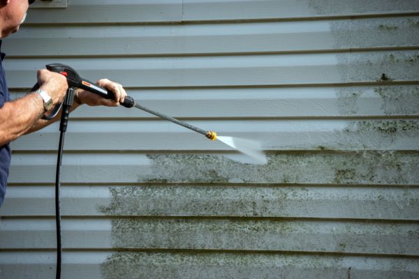Vinyl Siding Power Washing in San Marcos